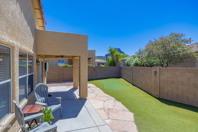8241 N Stonehill Drive, Tucson, AZ 85743