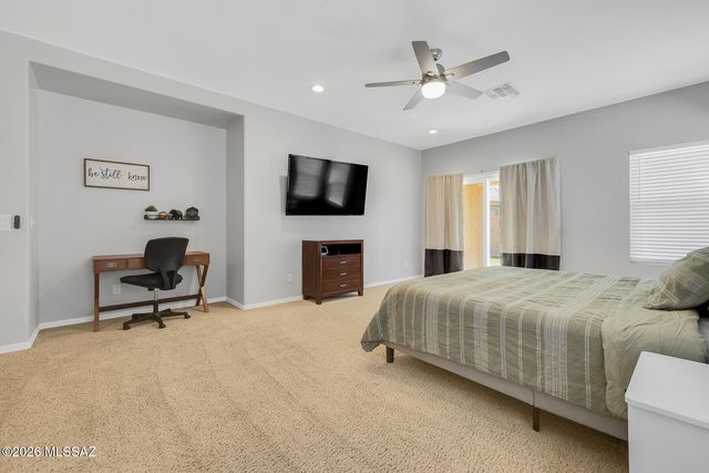 8241 N Stonehill Drive, Tucson, AZ 85743