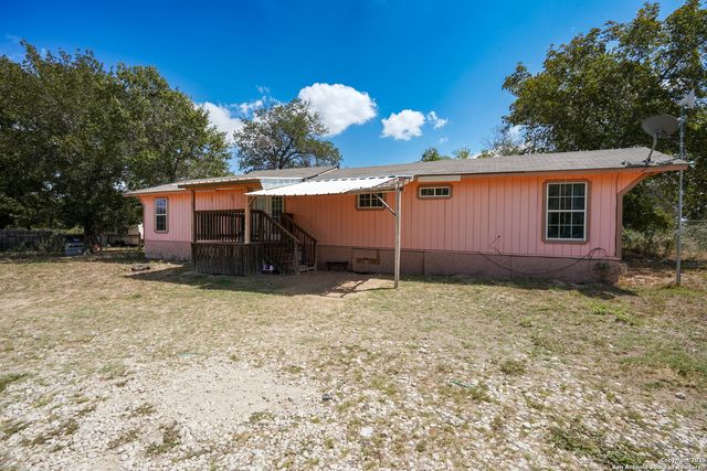 650 Patton Rd, Somerset, TX 78073