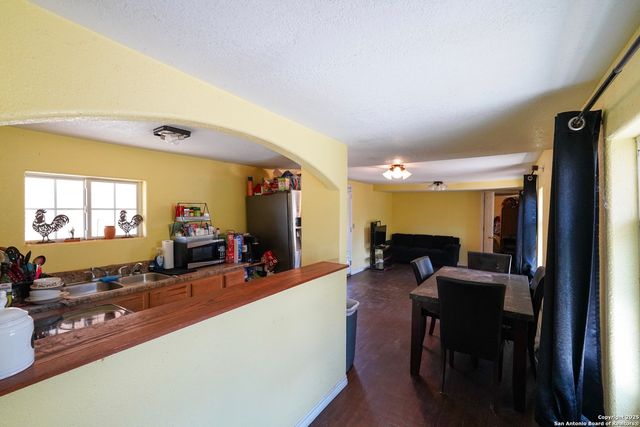 650 Patton Rd, Somerset, TX 78073