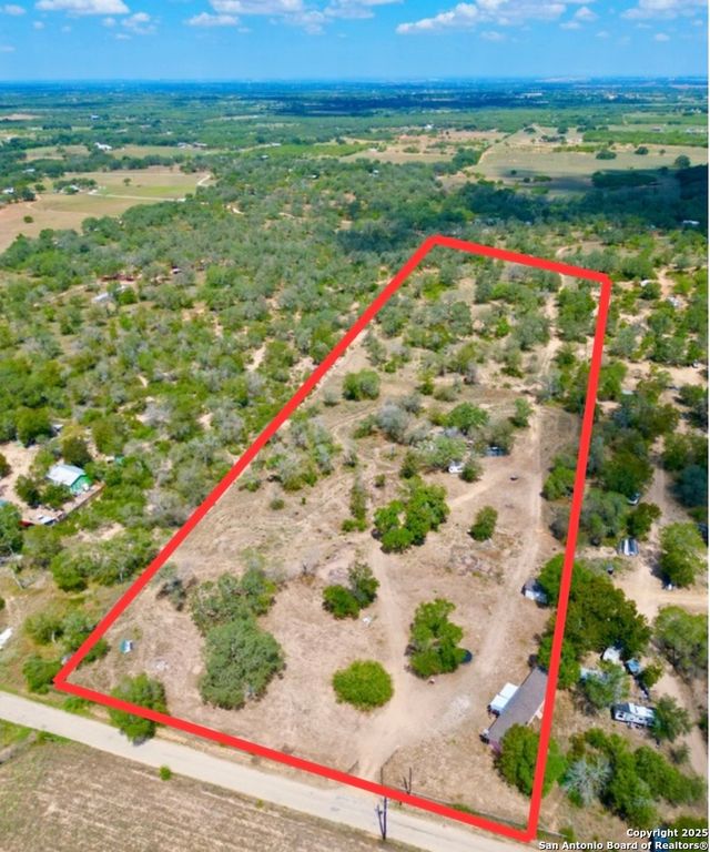 650 Patton Rd, Somerset, TX 78073