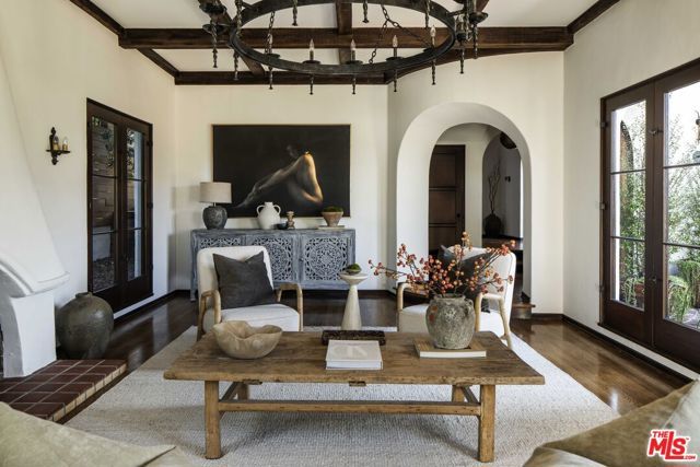 216 Notteargenta Road, Pacific Palisades (los Angeles), CA 90272