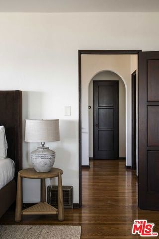 216 Notteargenta Road, Pacific Palisades (los Angeles), CA 90272