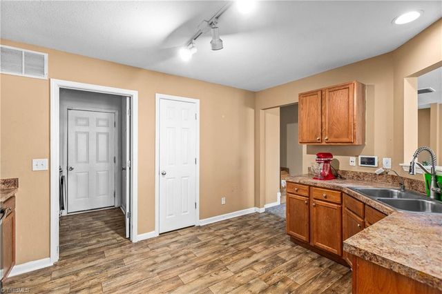 805 Forest Crest Drive, Greensboro, NC 27406