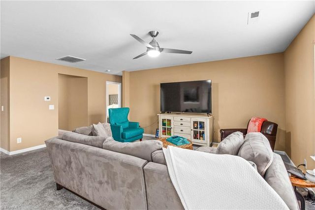 805 Forest Crest Drive, Greensboro, NC 27406