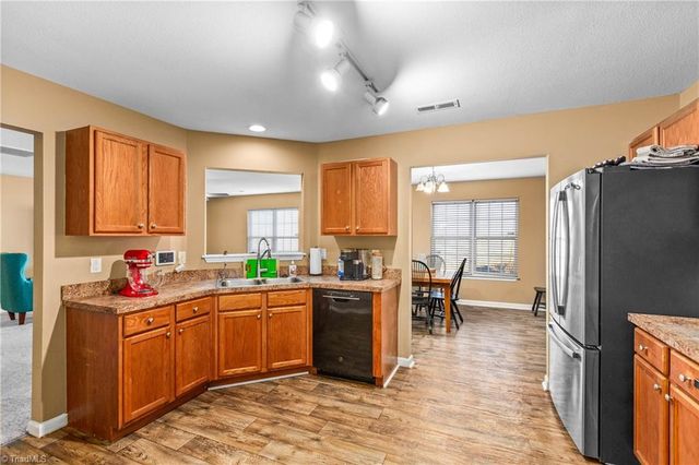 805 Forest Crest Drive, Greensboro, NC 27406