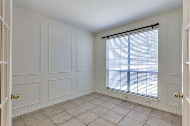 2021 Broadleaf Drive, Arlington, TX 76001