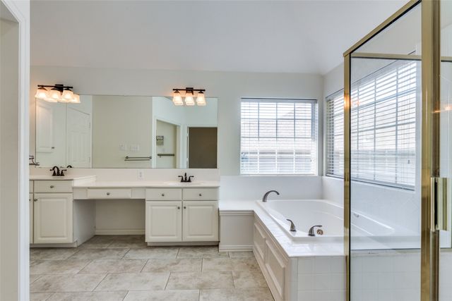 2021 Broadleaf Drive, Arlington, TX 76001