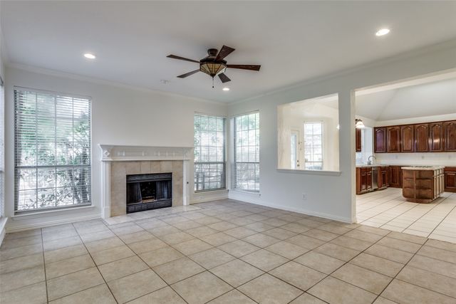 2021 Broadleaf Drive, Arlington, TX 76001