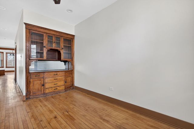 5526 S Aberdeen Street, Chicago, IL 60621