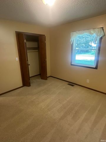2301 W Village Drive, Muncie, IN 47304