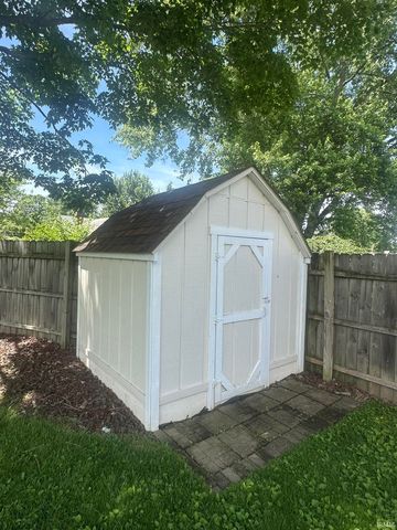 2301 W Village Drive, Muncie, IN 47304