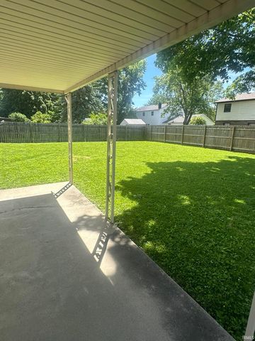 2301 W Village Drive, Muncie, IN 47304