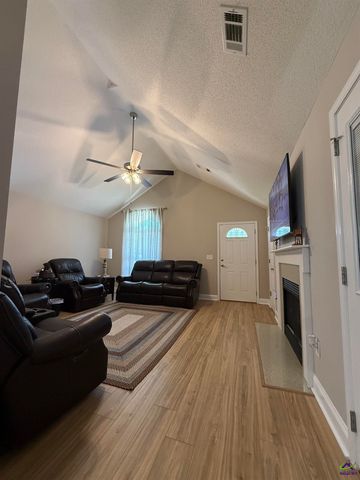 130 Linda Kay Court, Warner Robins, GA 31088