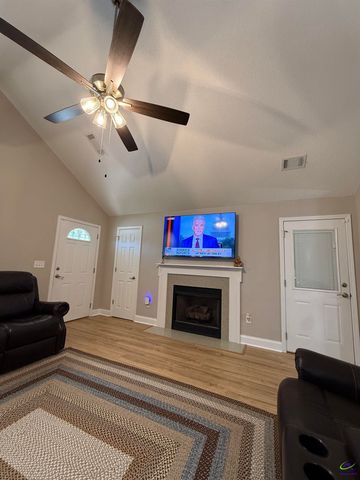 130 Linda Kay Court, Warner Robins, GA 31088