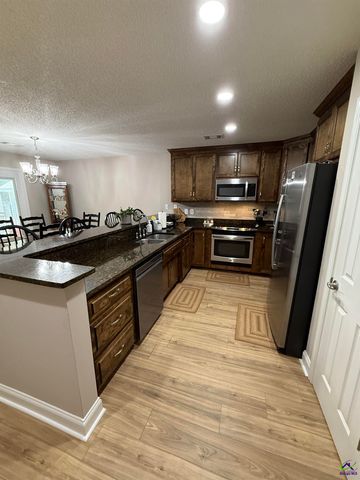 130 Linda Kay Court, Warner Robins, GA 31088
