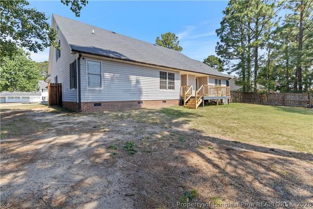 732 Stone Cross Drive, Spring Lake, NC 28390