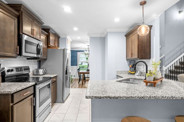 1148 Belvoir Ln, Clarksville, TN 37040