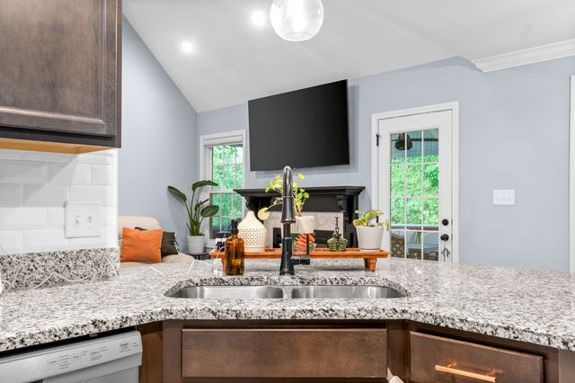 1148 Belvoir Ln, Clarksville, TN 37040