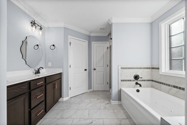 1148 Belvoir Ln, Clarksville, TN 37040