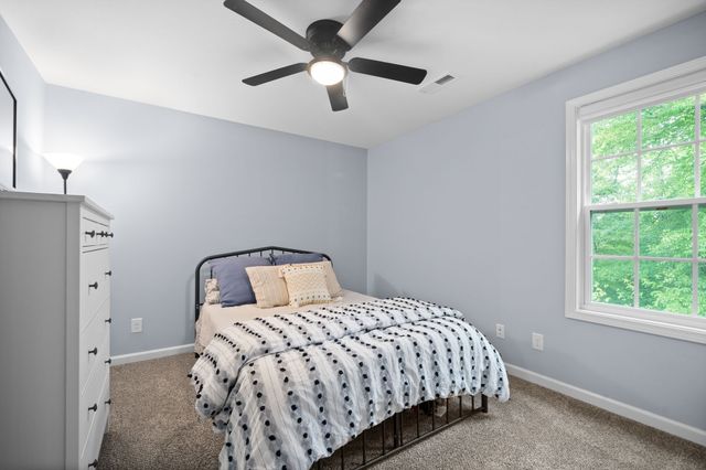 1148 Belvoir Ln, Clarksville, TN 37040