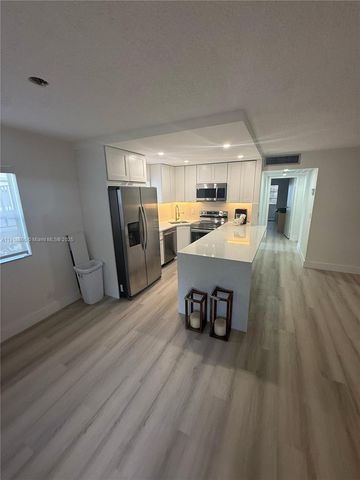 200 E Monaco E 200, Delray Beach, FL 33446