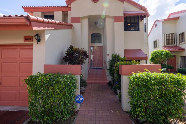 7681 Lexington Club Boulevard D, Delray Beach, FL 33446