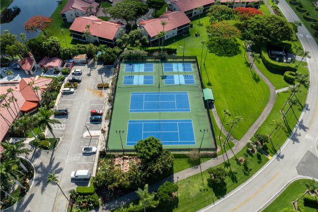 7681 Lexington Club Boulevard D, Delray Beach, FL 33446