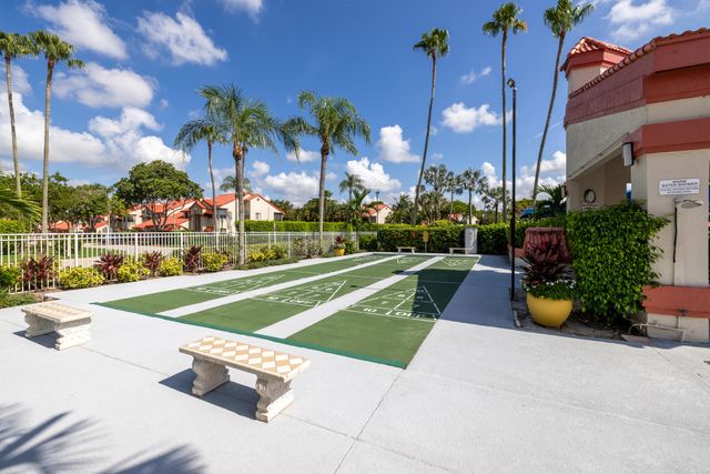 7681 Lexington Club Boulevard D, Delray Beach, FL 33446