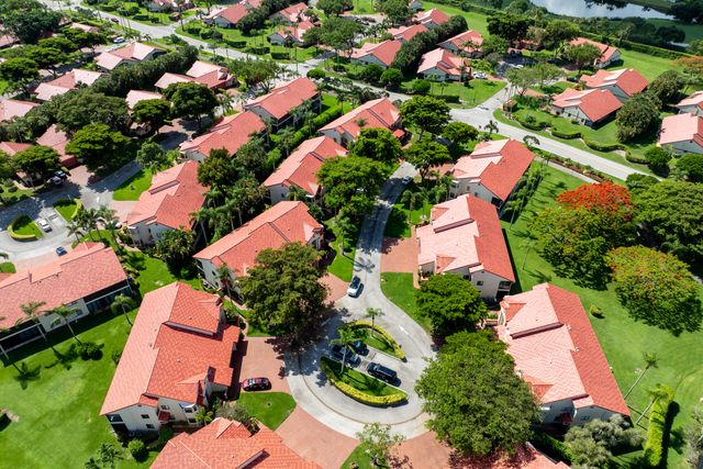 7681 Lexington Club Boulevard D, Delray Beach, FL 33446