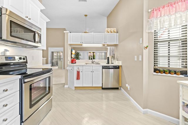 7681 Lexington Club Boulevard D, Delray Beach, FL 33446