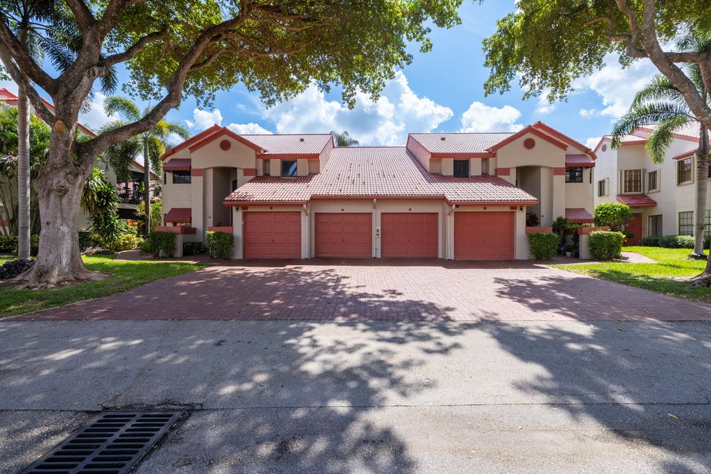 7681 Lexington Club Boulevard D, Delray Beach, FL 33446