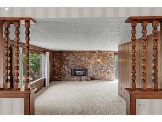 11874 HAZELGREEN Rd Ne, Silverton, OR 97381
