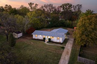 102 La Via Dr, Hendersonville, TN 37075