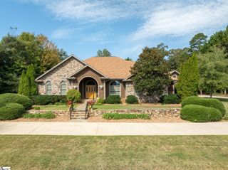 105 E Round Hill Road, Greenville, SC 29617