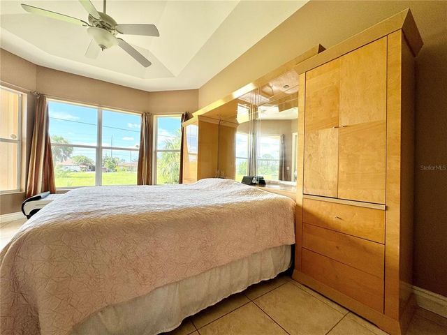 324 SANTURCE AVENUE, North Port, FL 34287