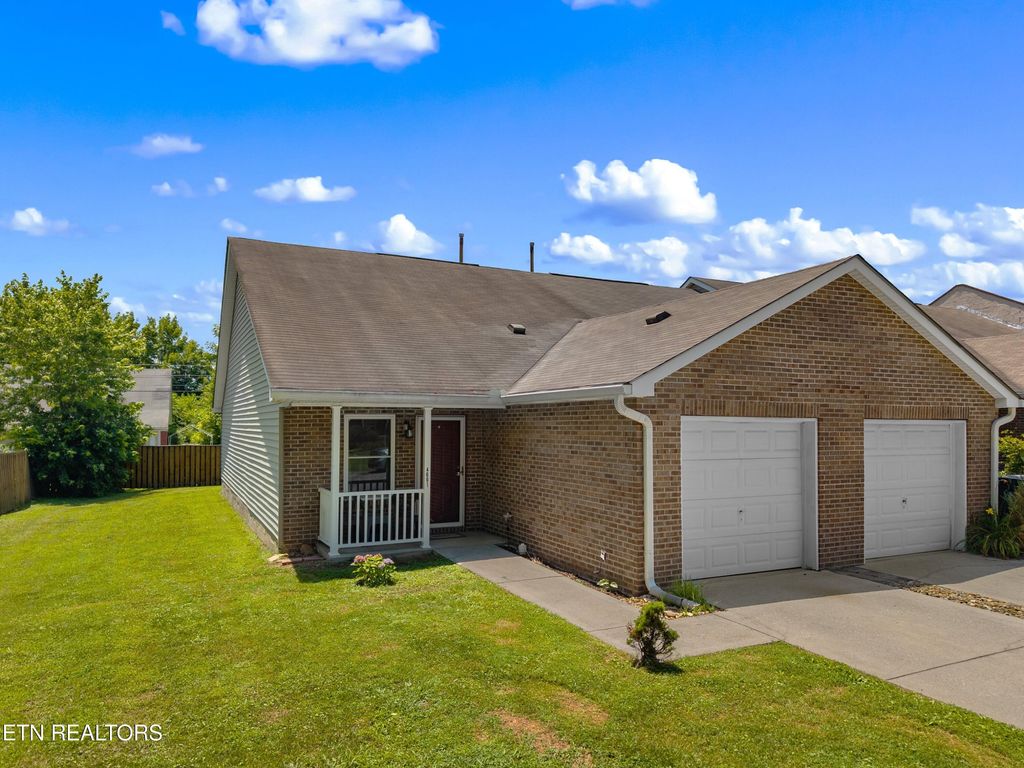 4601 Dewey Way, Knoxville, TN 37912