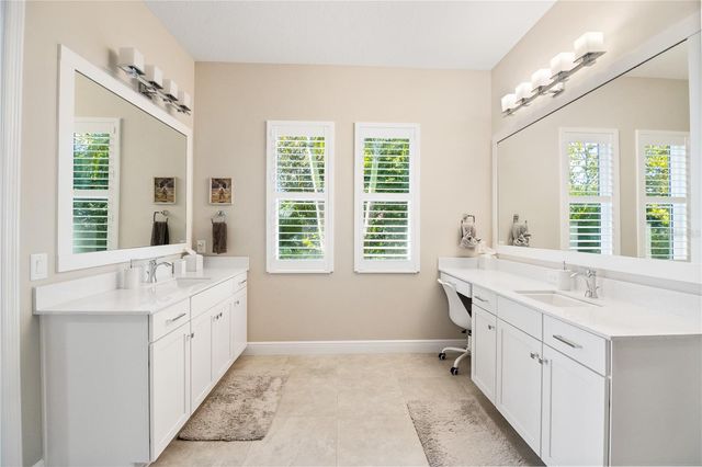 8083 WATERBEND TRAIL, Sarasota, FL 34240