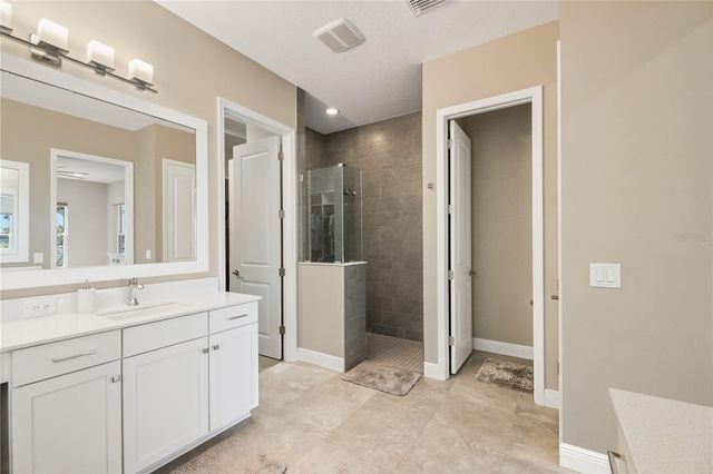 8083 WATERBEND TRAIL, Sarasota, FL 34240