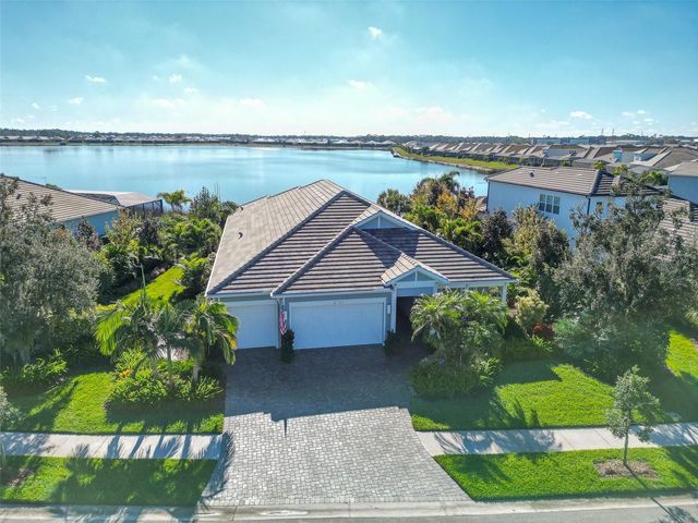 8083 WATERBEND TRAIL, Sarasota, FL 34240