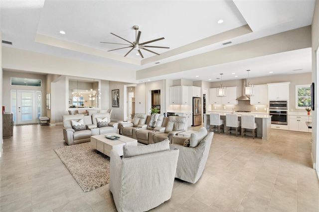 8083 WATERBEND TRAIL, Sarasota, FL 34240