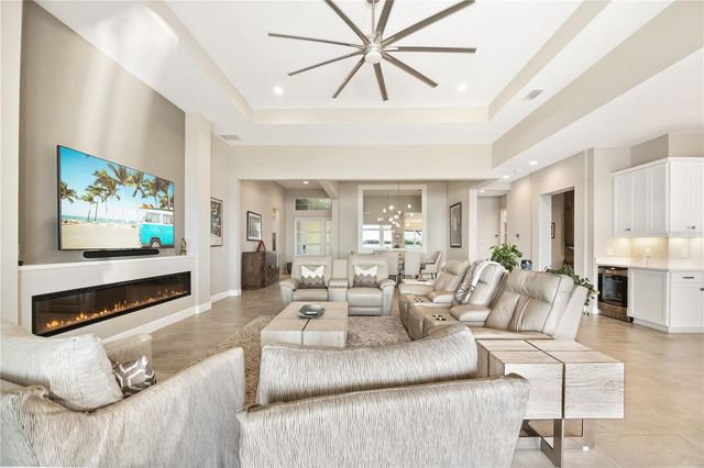 8083 WATERBEND TRAIL, Sarasota, FL 34240