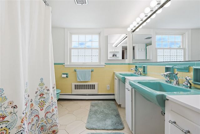 520 East Avenue, Pawtucket, RI 02860