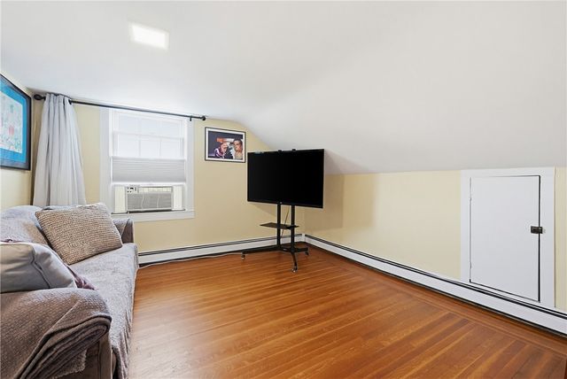 520 East Avenue, Pawtucket, RI 02860