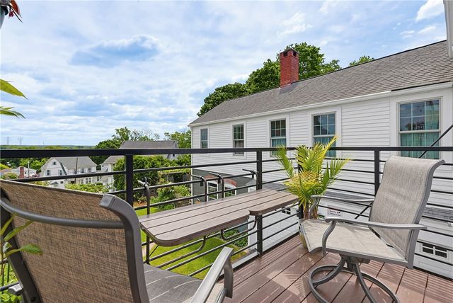 520 East Avenue, Pawtucket, RI 02860