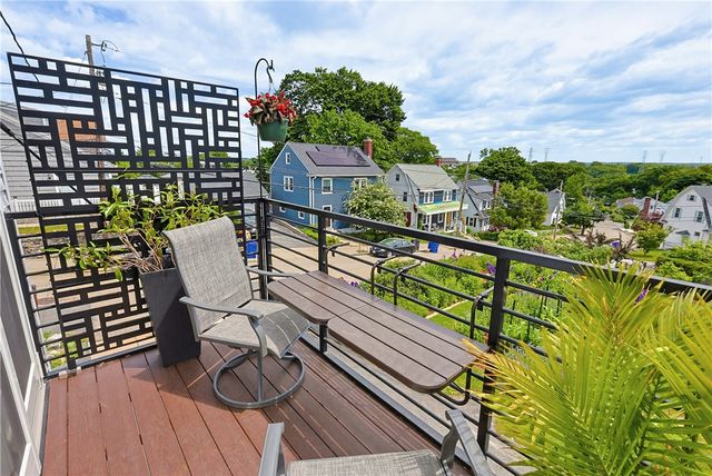520 East Avenue, Pawtucket, RI 02860