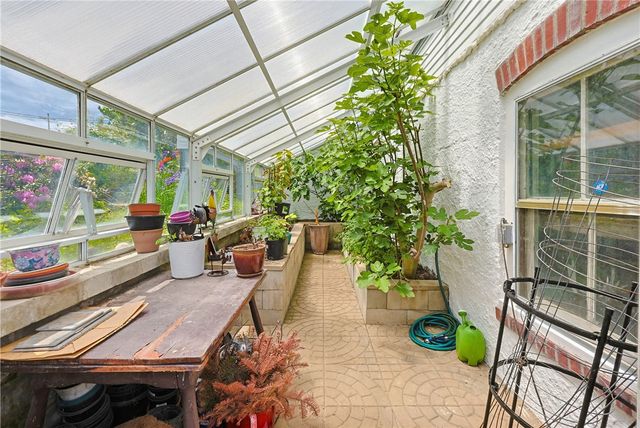 520 East Avenue, Pawtucket, RI 02860