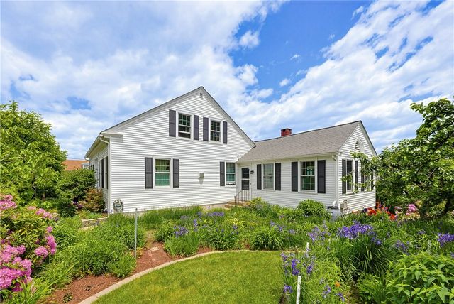 520 East Avenue, Pawtucket, RI 02860
