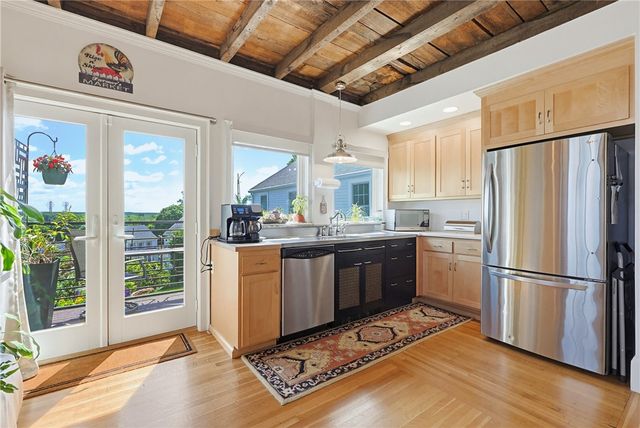 520 East Avenue, Pawtucket, RI 02860