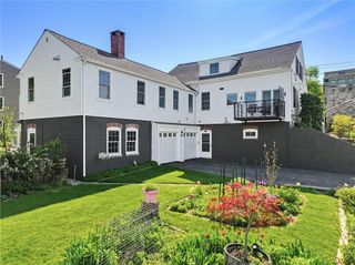 520 East Avenue, Pawtucket, RI 02860
